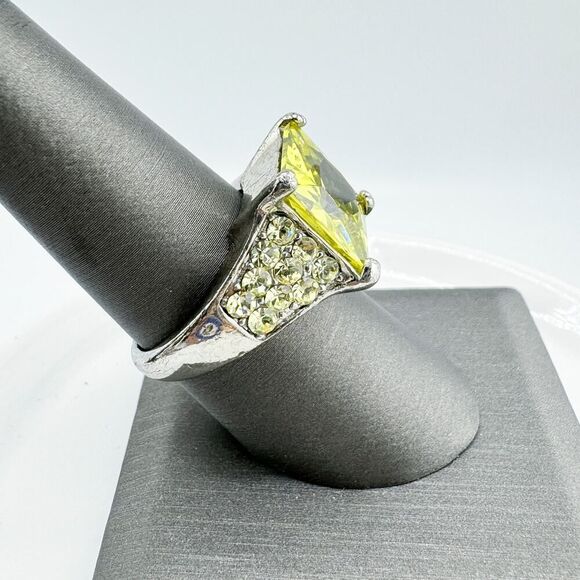 Vintage Leach & Garner Yellow Rhinestone Statement Ring Retro Glam Regency - Picture 6 of 10